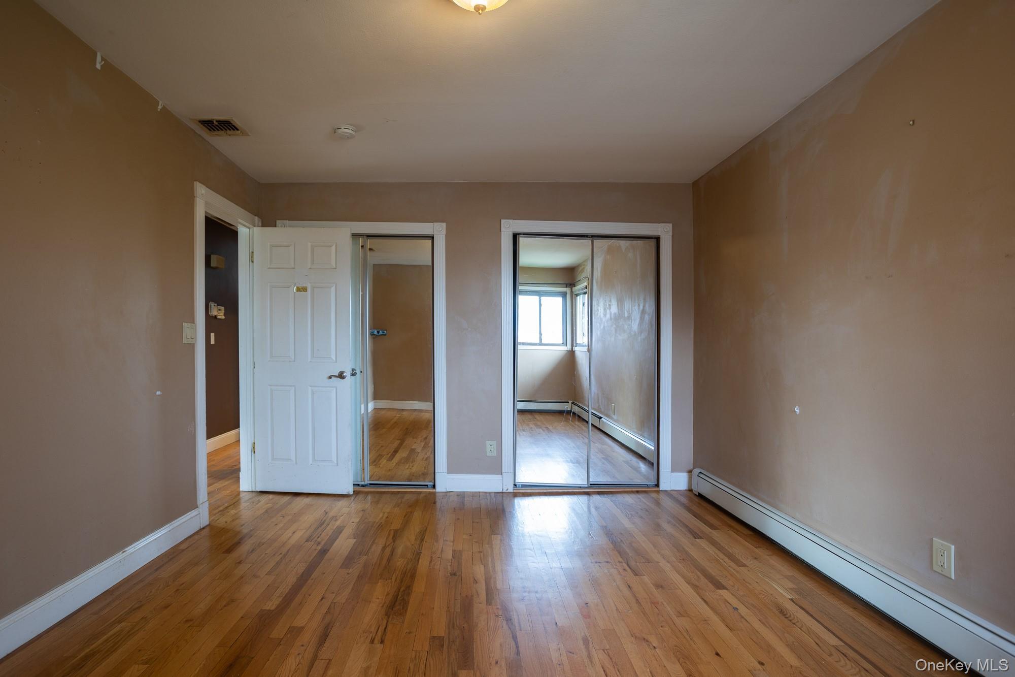 Single Family Kings  Suffolk County, NY 11757, MLS-926681-15