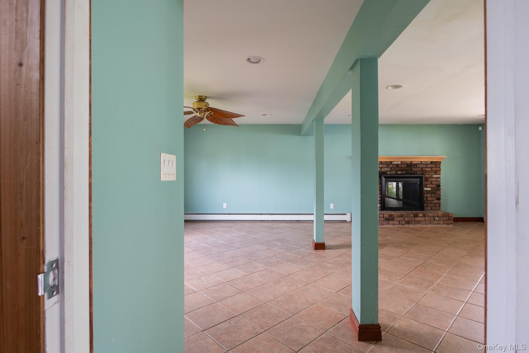 Single Family Kings  Suffolk County, NY 11757, MLS-926681-19