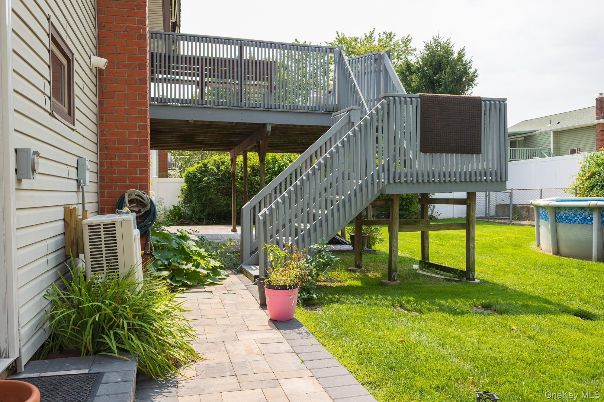 Single Family Kings  Suffolk County, NY 11757, MLS-926681-28