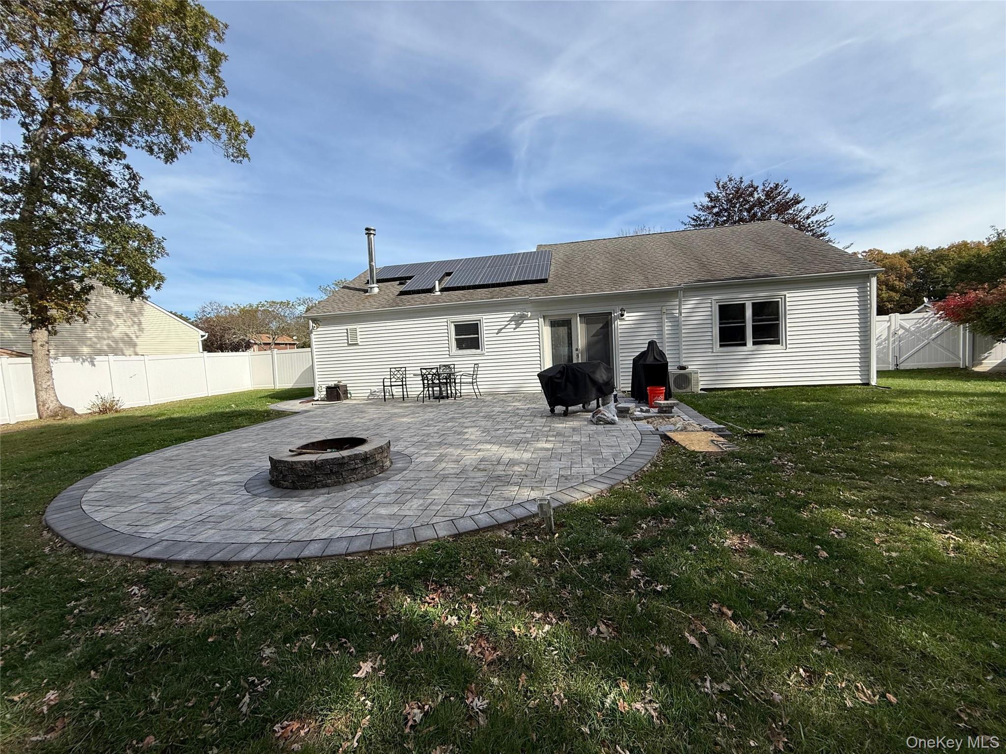 Single Family Glenmere Suffolk County, NY 11727, MLS-926689-18