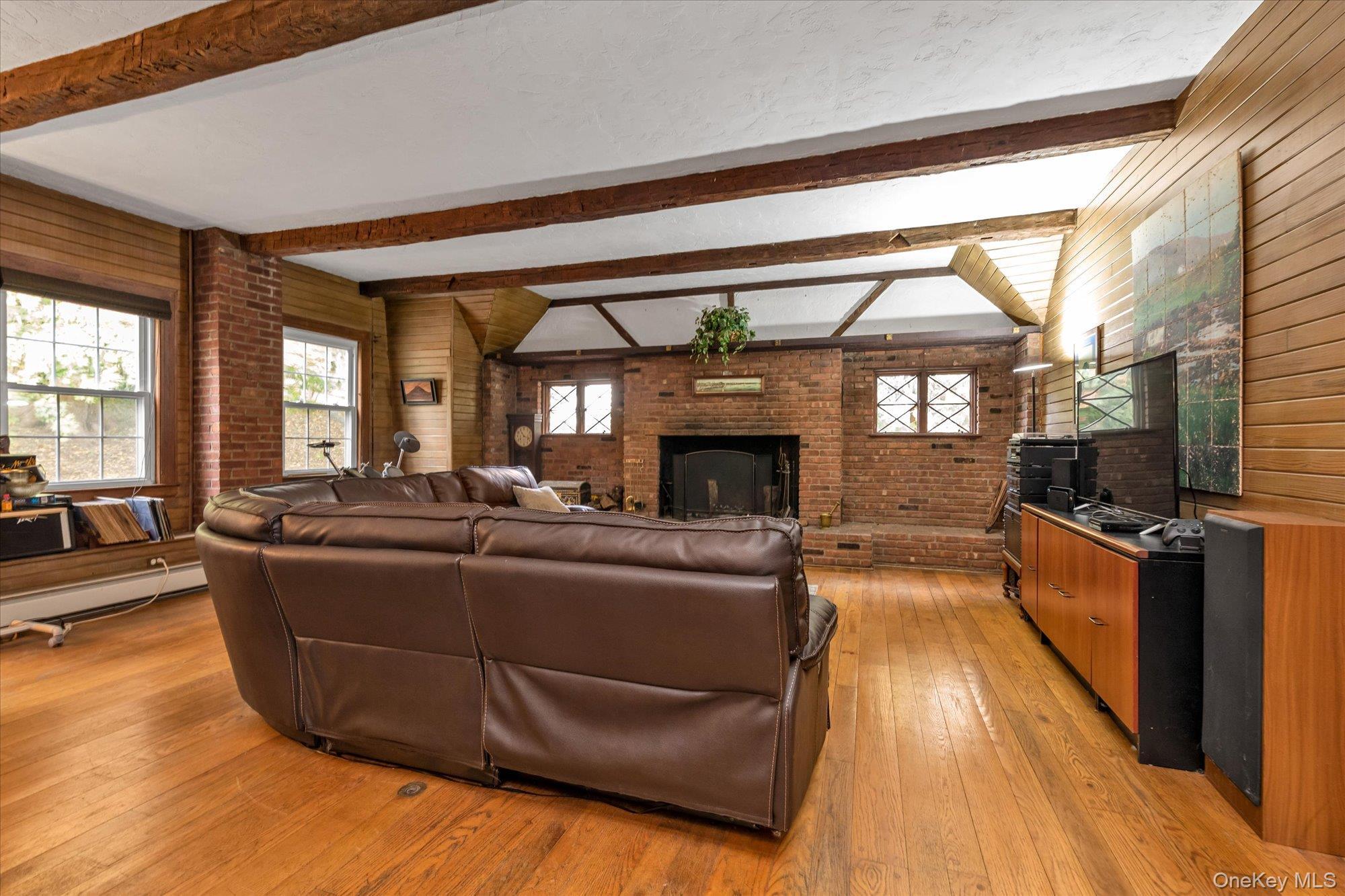 Single Family Cedar Swamp Nassau County, NY 11545, MLS-926700-7