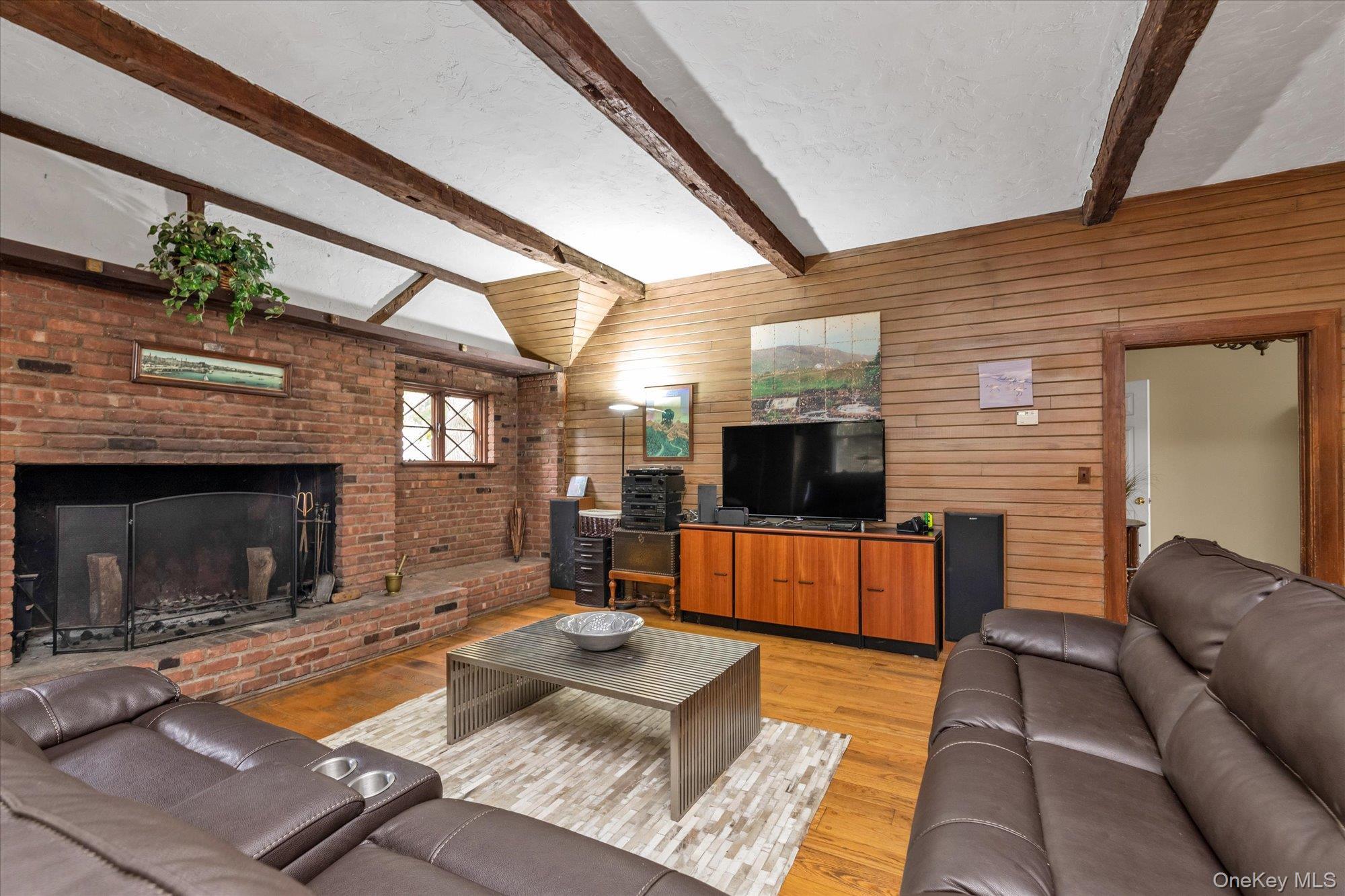 Single Family Cedar Swamp Nassau County, NY 11545, MLS-926700-8