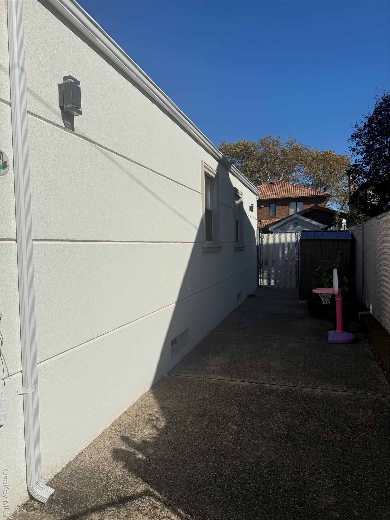 Single Family 84th  Queens, NY 11414, MLS-926713-27