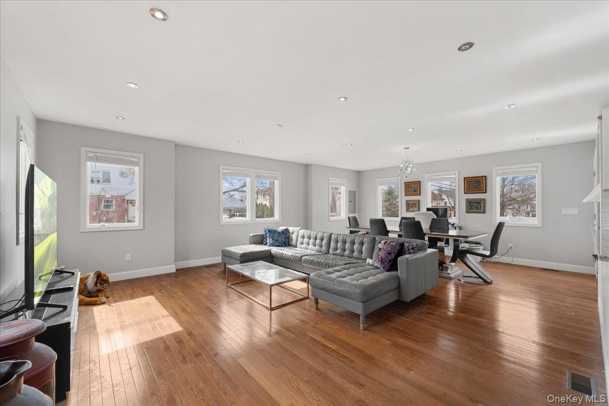 Single Family West Broadway Nassau County, NY 11557, MLS-926728-24