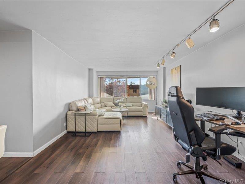 Coop 215th  Queens, NY 11360, MLS-926740-4