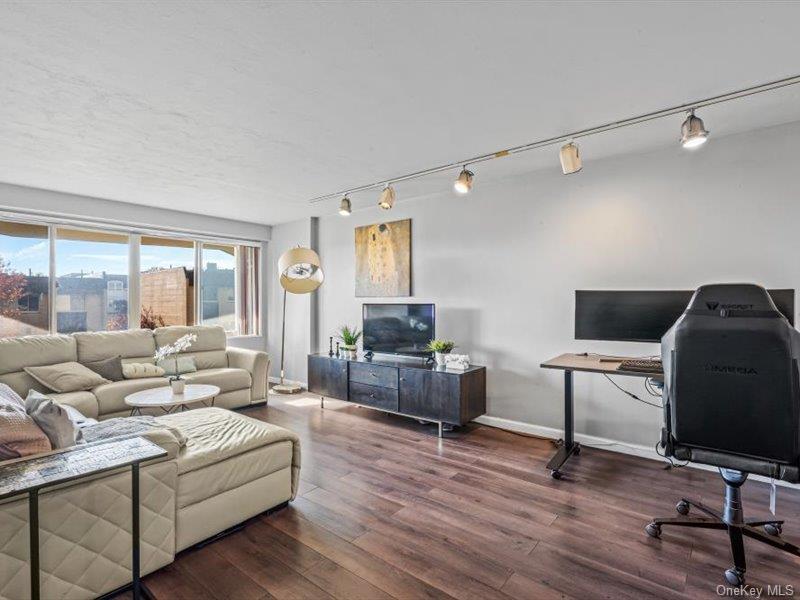 Coop 215th  Queens, NY 11360, MLS-926740-6