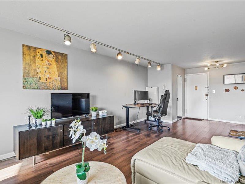 Coop 215th  Queens, NY 11360, MLS-926740-9