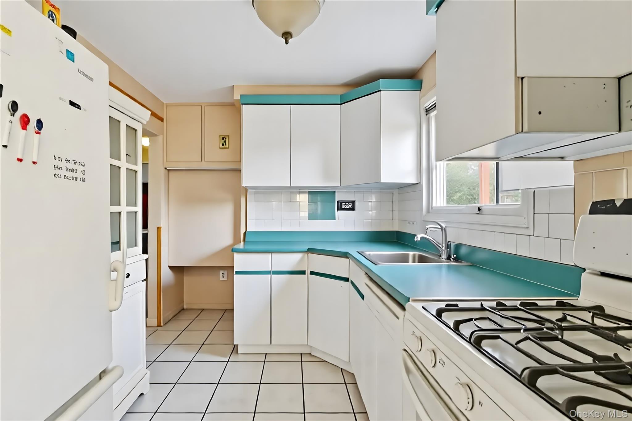 Single Family Old Town  Suffolk County, NY 11776, MLS-926745-10