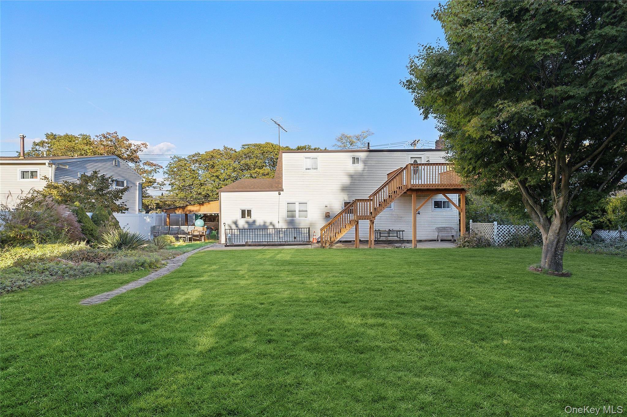 Single Family Old Town  Suffolk County, NY 11776, MLS-926745-25