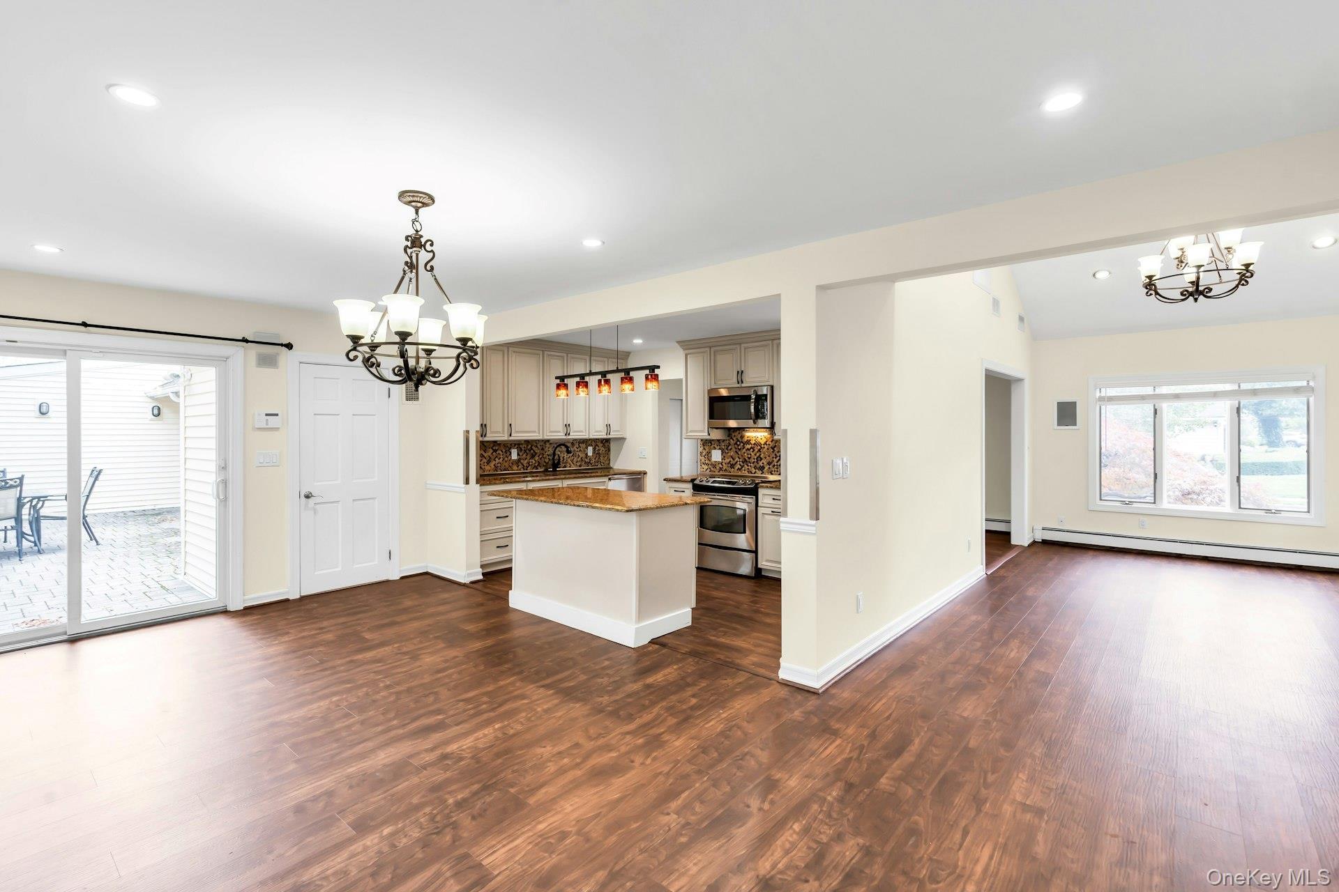 Single Family Greenway  Nassau County, NY 11791, MLS-926782-12