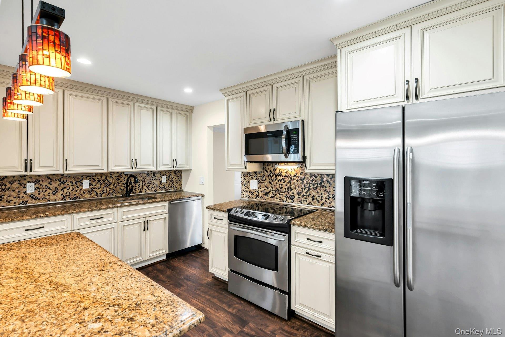 Single Family Greenway  Nassau County, NY 11791, MLS-926782-14