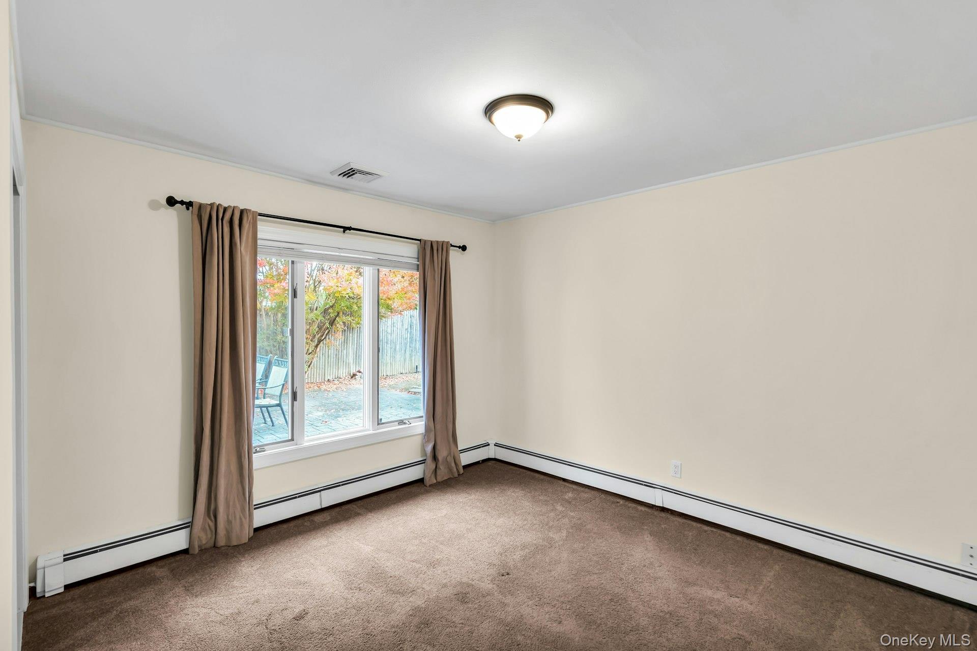 Single Family Greenway  Nassau County, NY 11791, MLS-926782-21