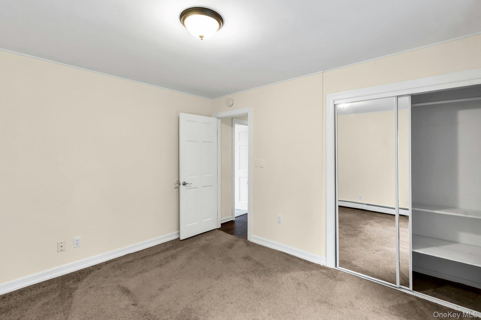 Single Family Greenway  Nassau County, NY 11791, MLS-926782-22