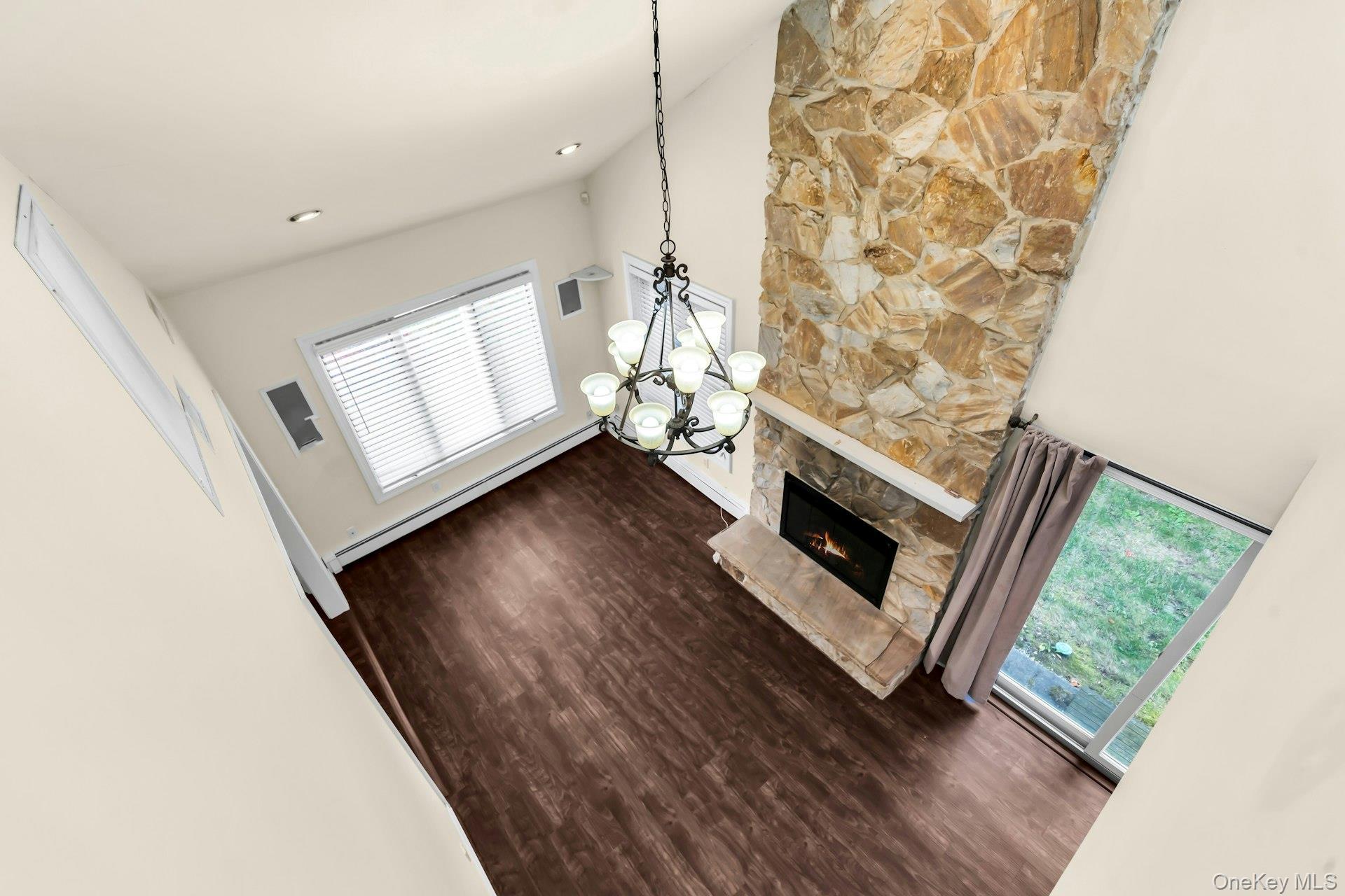 Single Family Greenway  Nassau County, NY 11791, MLS-926782-9