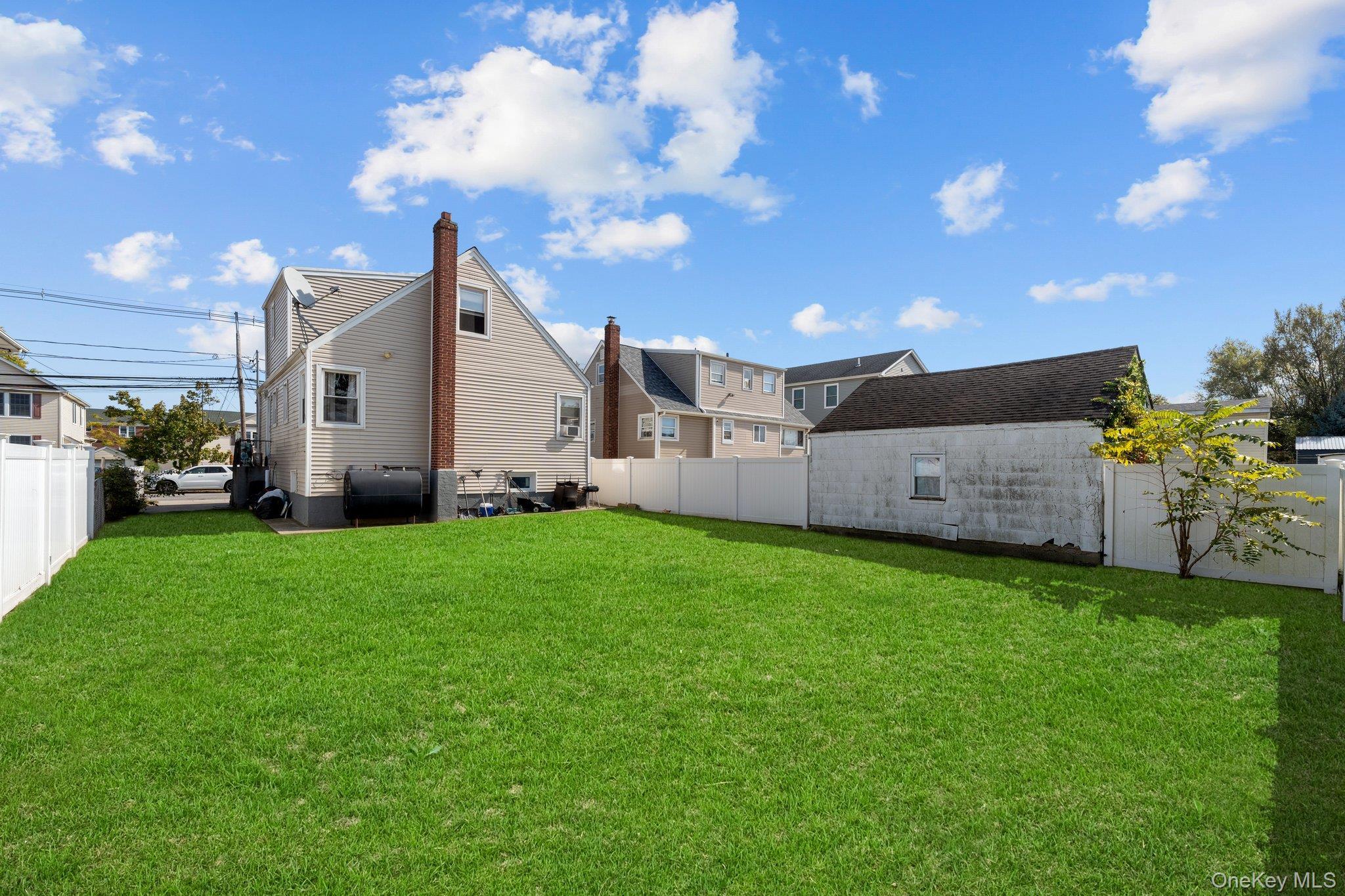 Single Family Miller  Nassau County, NY 11520, MLS-926794-29