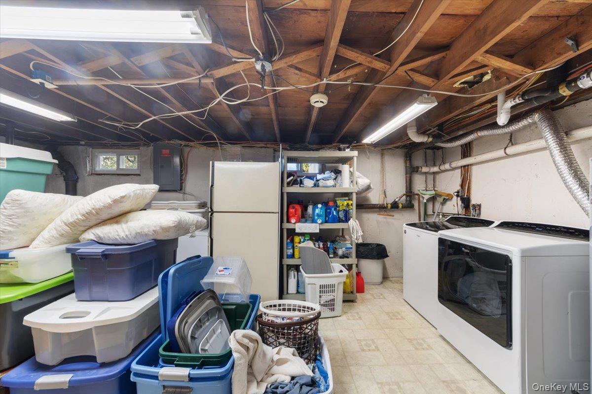 Single Family Richard Suffolk County, NY 11779, MLS-926796-29