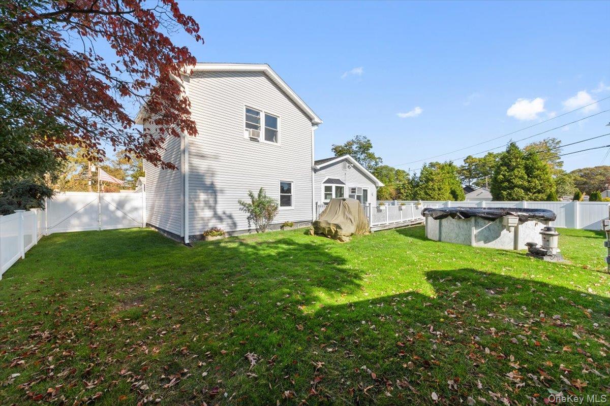 Single Family Richard Suffolk County, NY 11779, MLS-926796-31