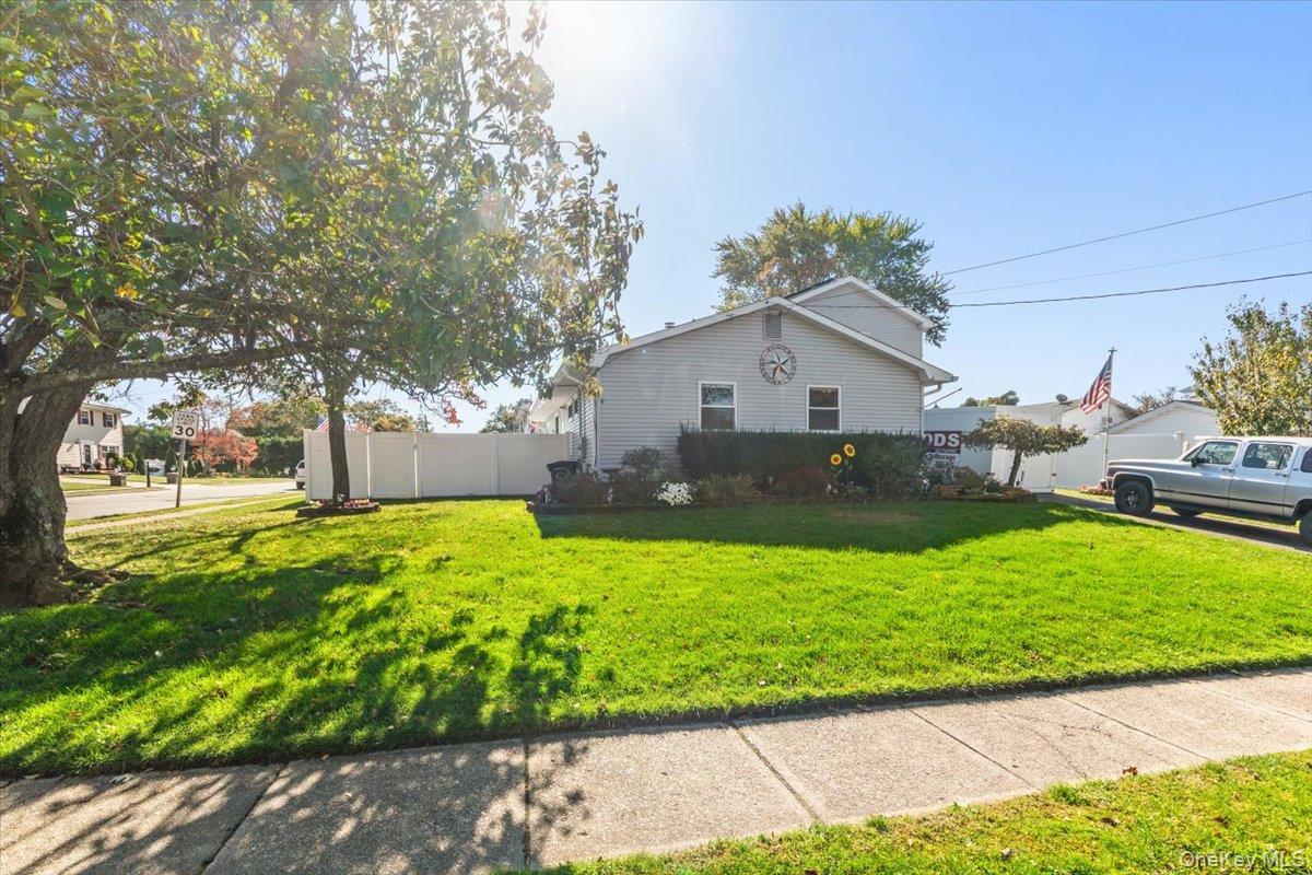 Single Family Richard Suffolk County, NY 11779, MLS-926796-36