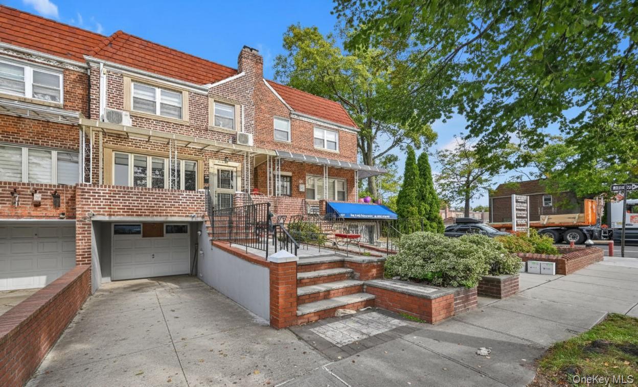 Single Family 69th  Queens, NY 11367, MLS-926805-21