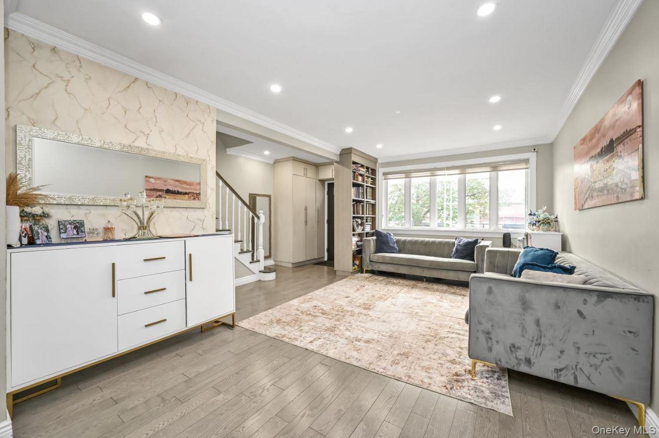 Single Family 69th Queens, NY 11367, MLS-926805-3