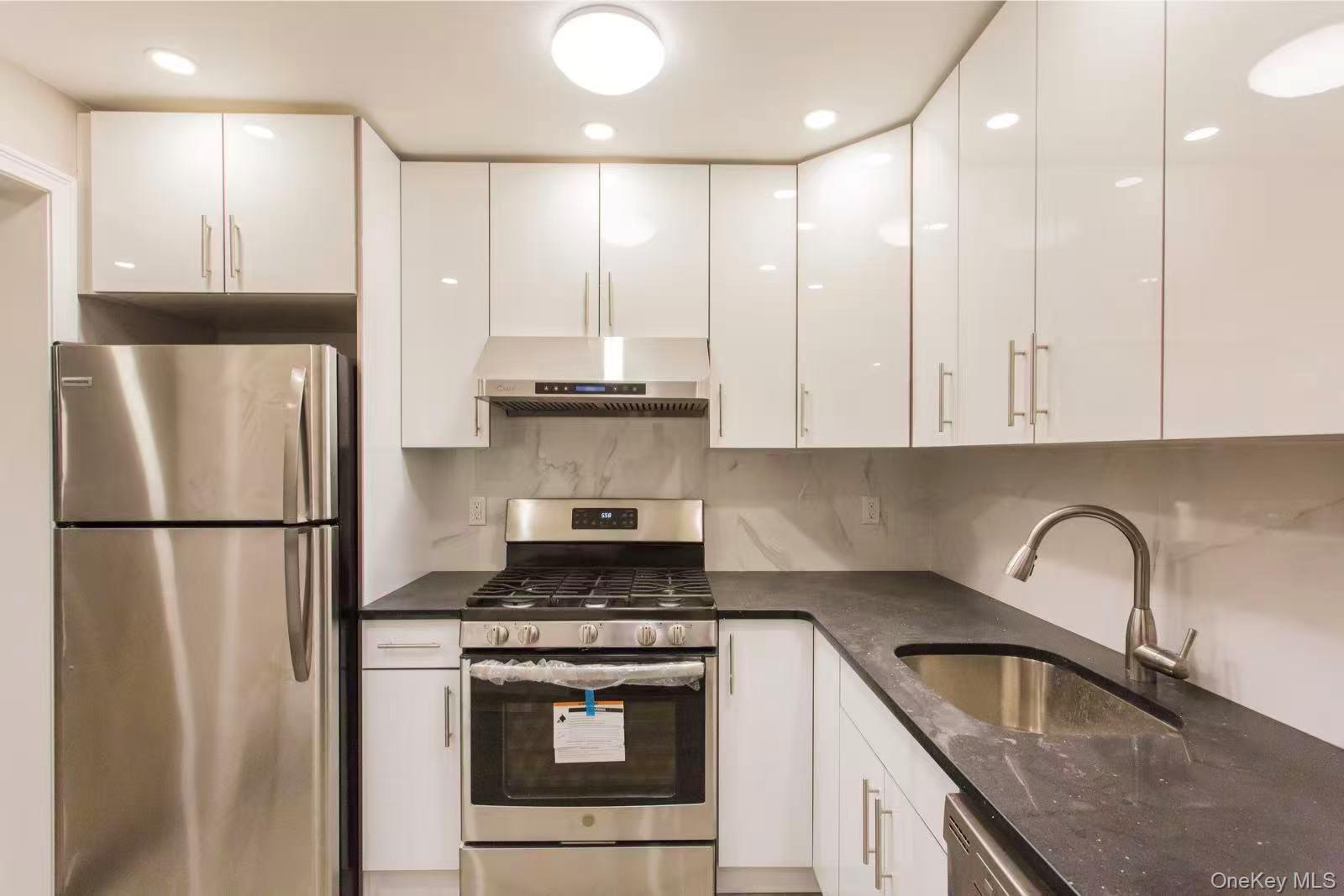 Single Family Elton  Bronx, NY 10455, MLS-926821-10