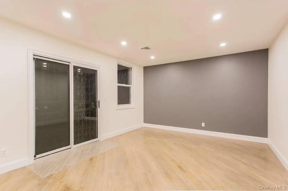 Single Family Elton  Bronx, NY 10455, MLS-926821-5