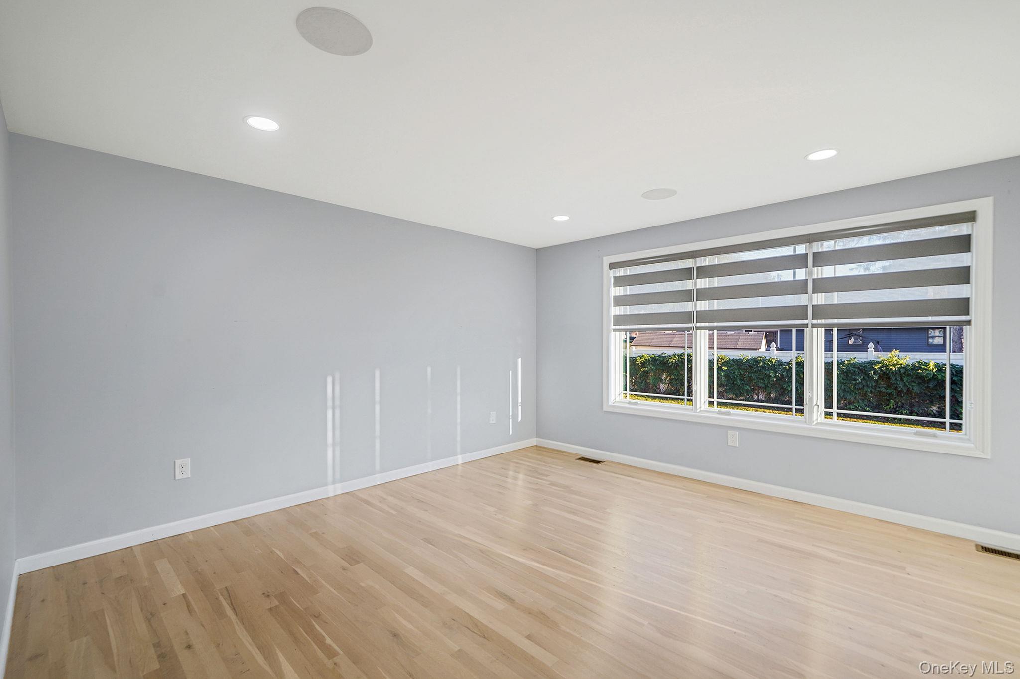 Single Family Pell  Suffolk County, NY 11703, MLS-926836-15