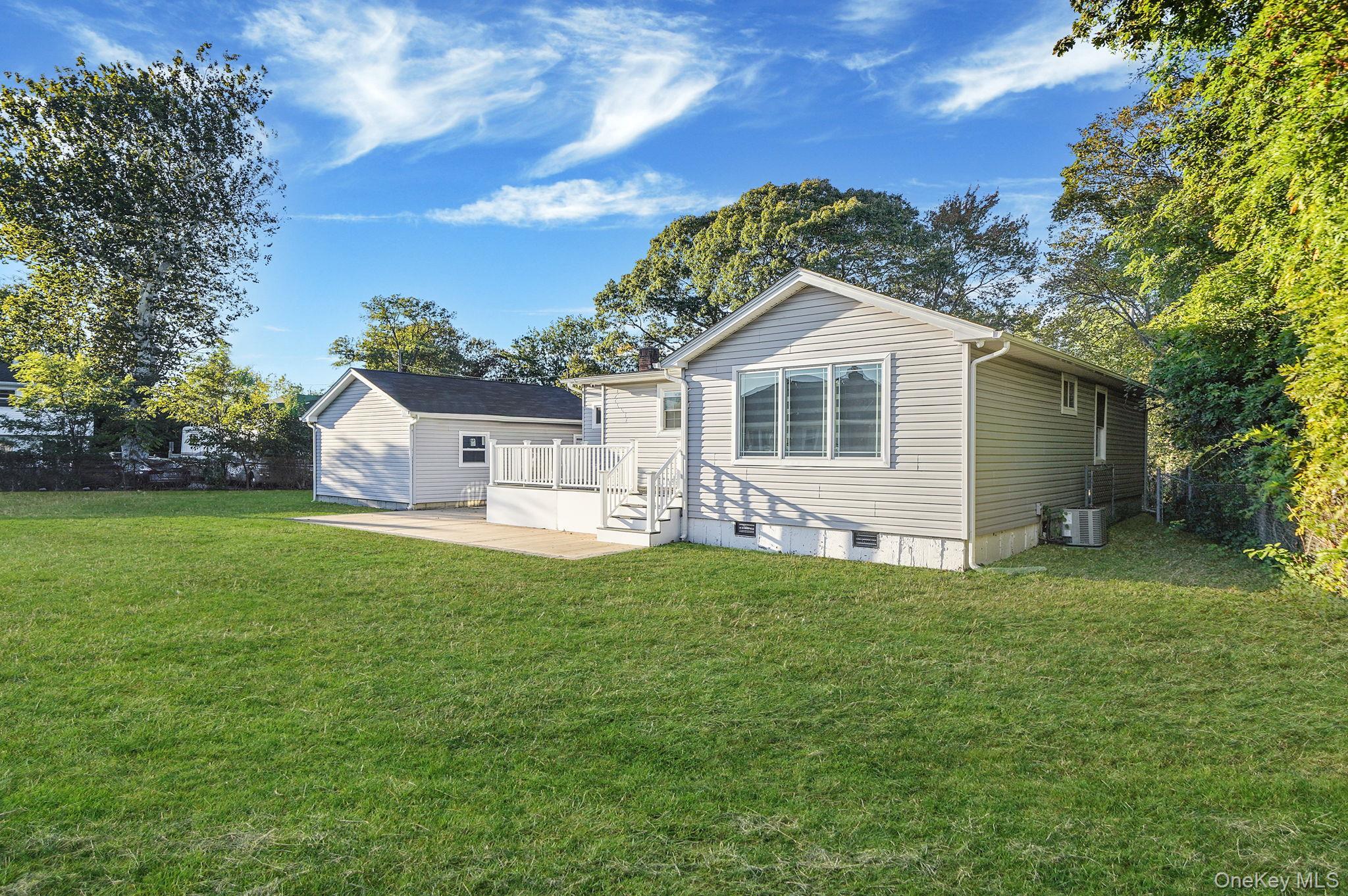 Single Family Pell  Suffolk County, NY 11703, MLS-926836-27