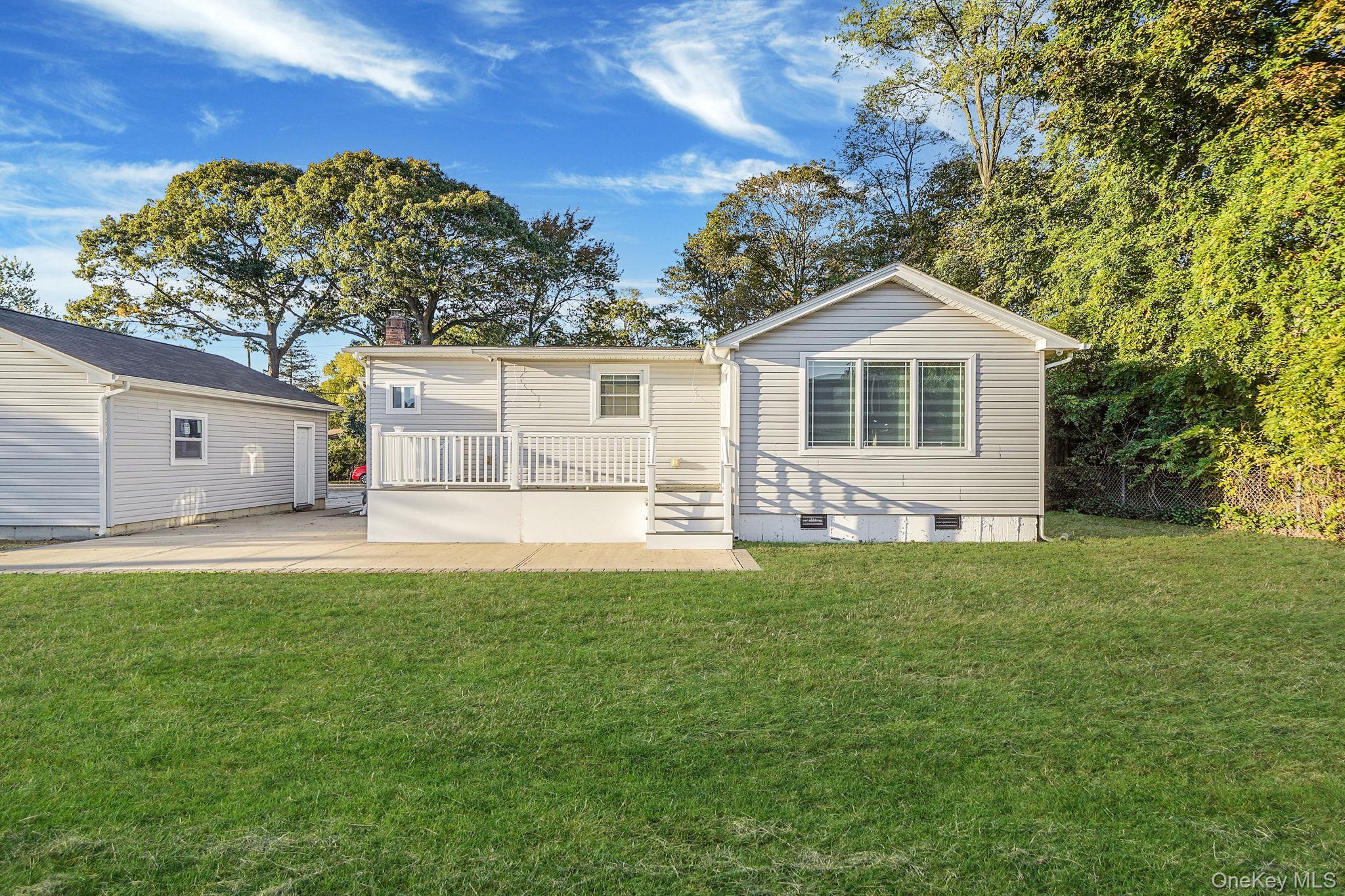 Single Family Pell  Suffolk County, NY 11703, MLS-926836-28