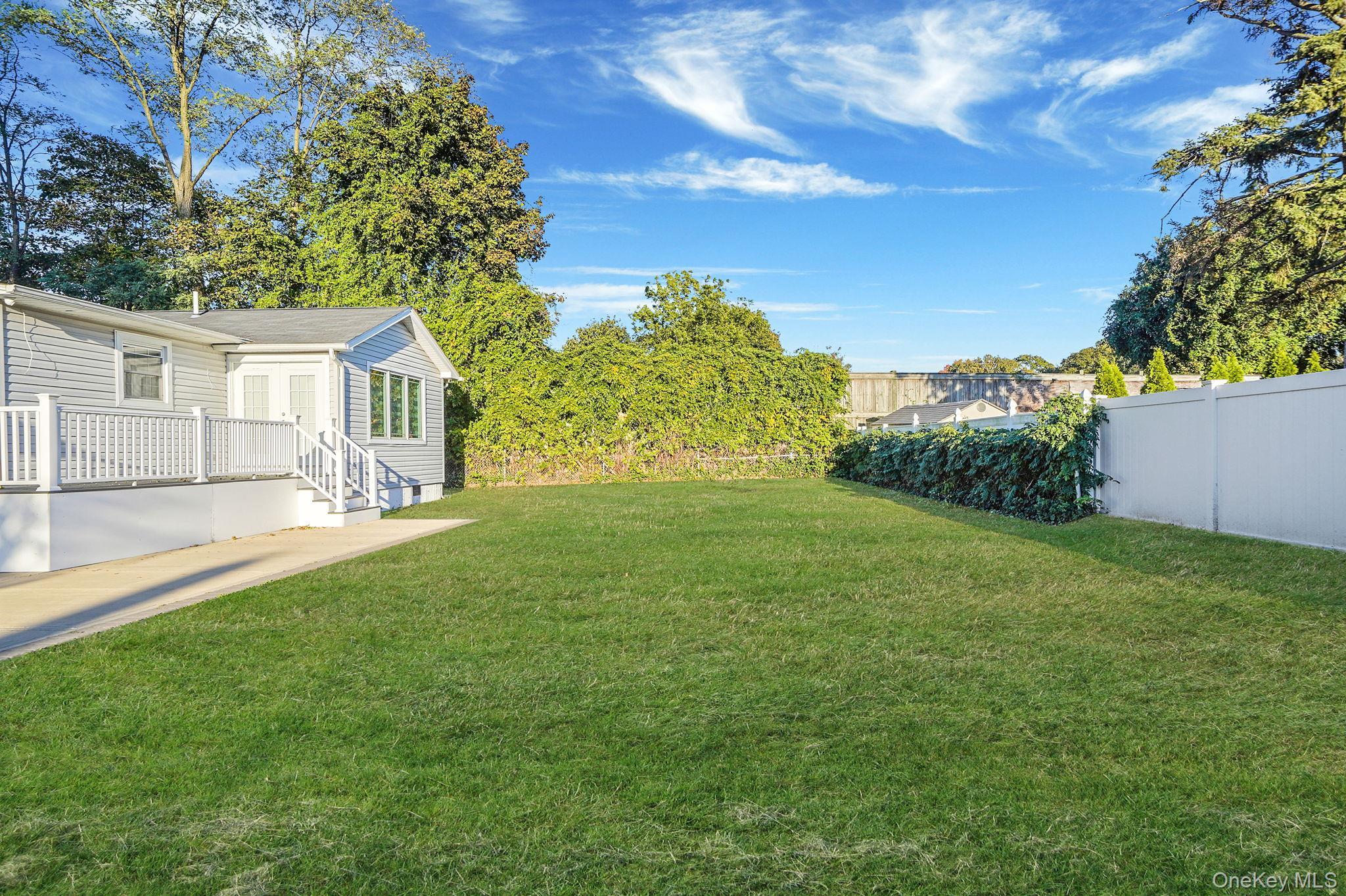 Single Family Pell  Suffolk County, NY 11703, MLS-926836-30