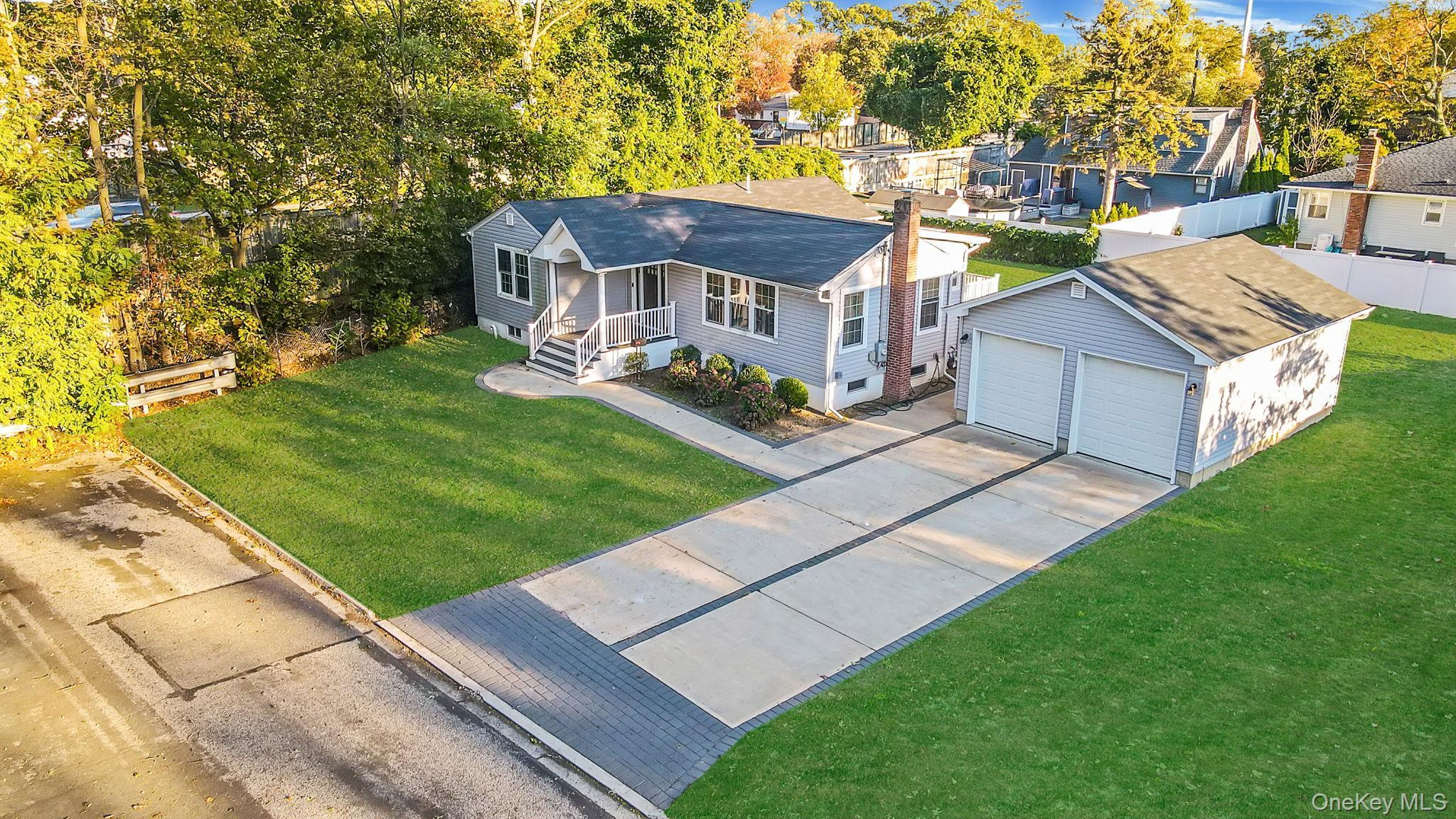 Single Family Pell  Suffolk County, NY 11703, MLS-926836-31