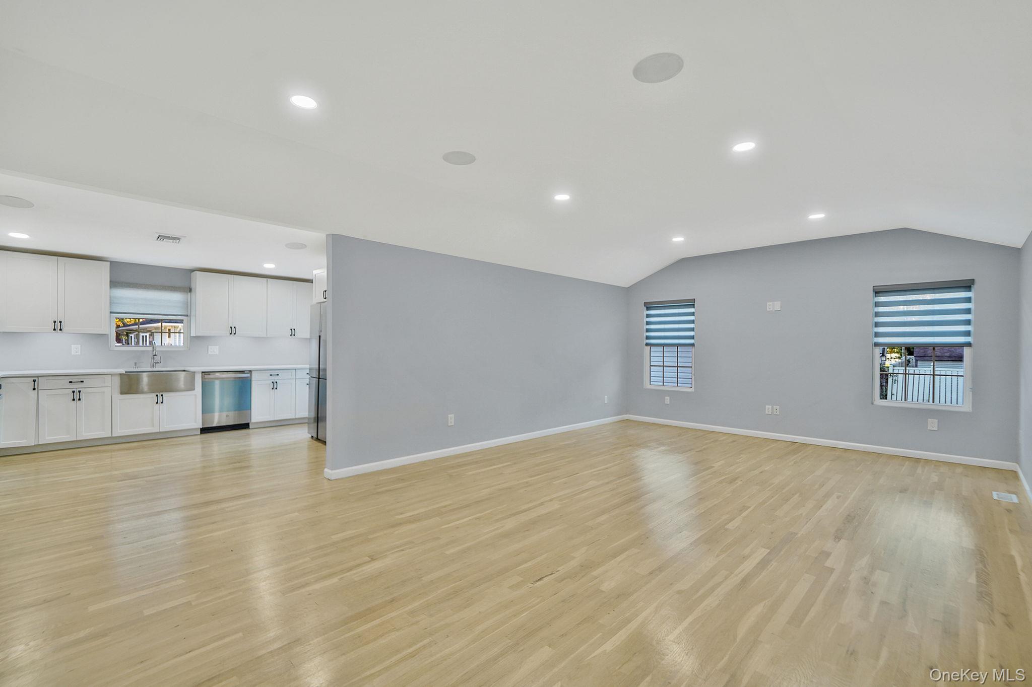 Single Family Pell  Suffolk County, NY 11703, MLS-926836-8