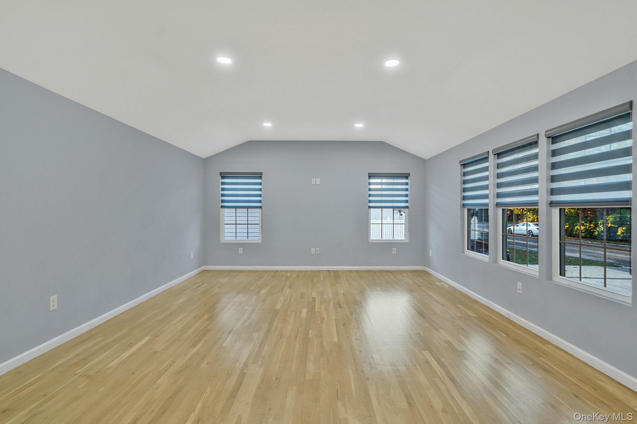 Single Family Pell  Suffolk County, NY 11703, MLS-926836-9