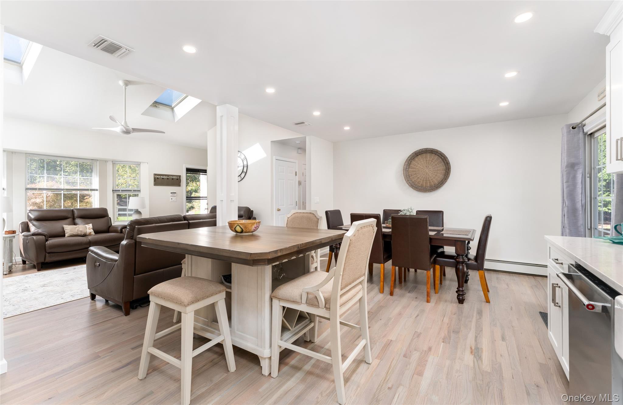 Single Family Washington Heights  Suffolk County, NY 11946, MLS-926880-12