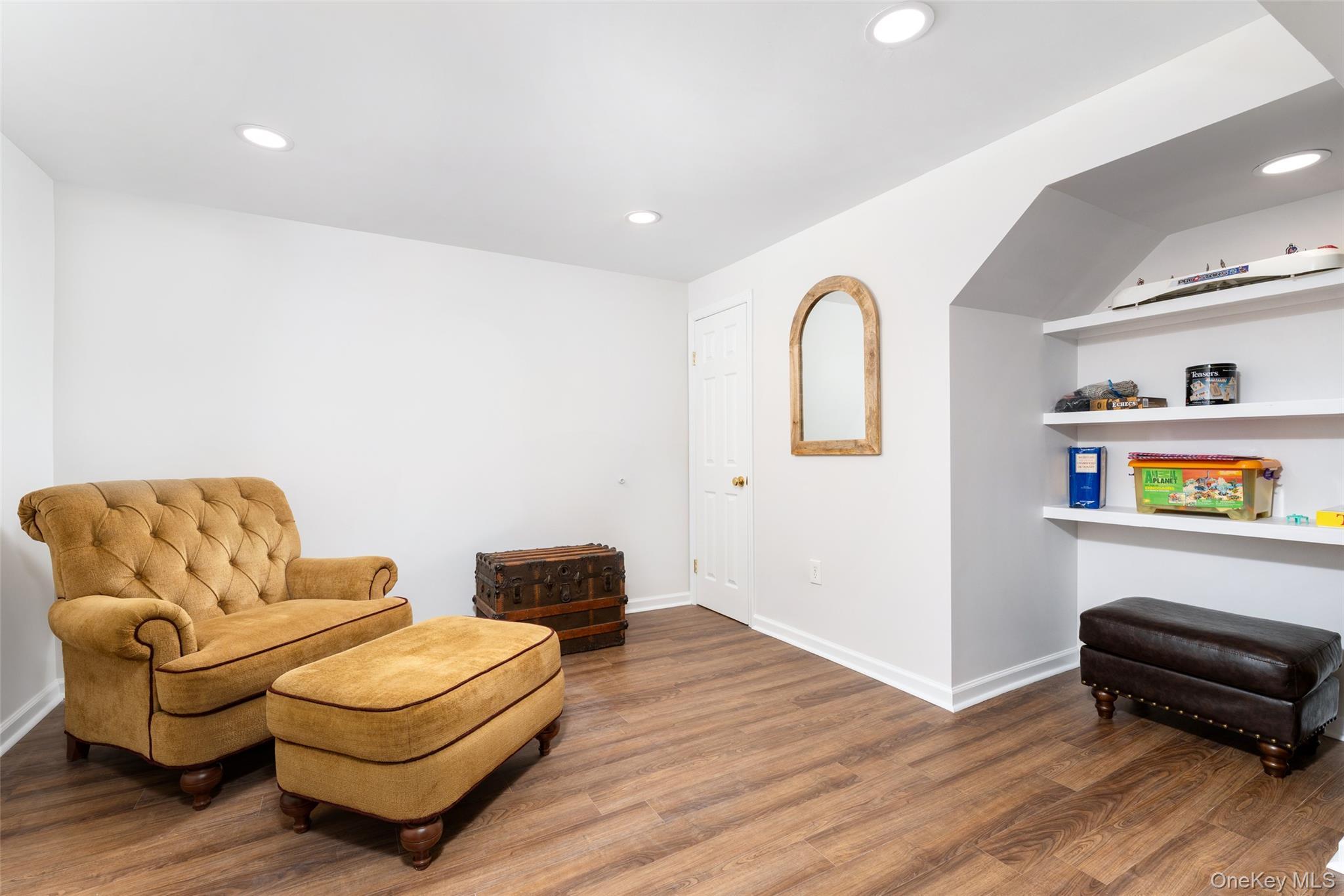 Single Family Washington Heights  Suffolk County, NY 11946, MLS-926880-21