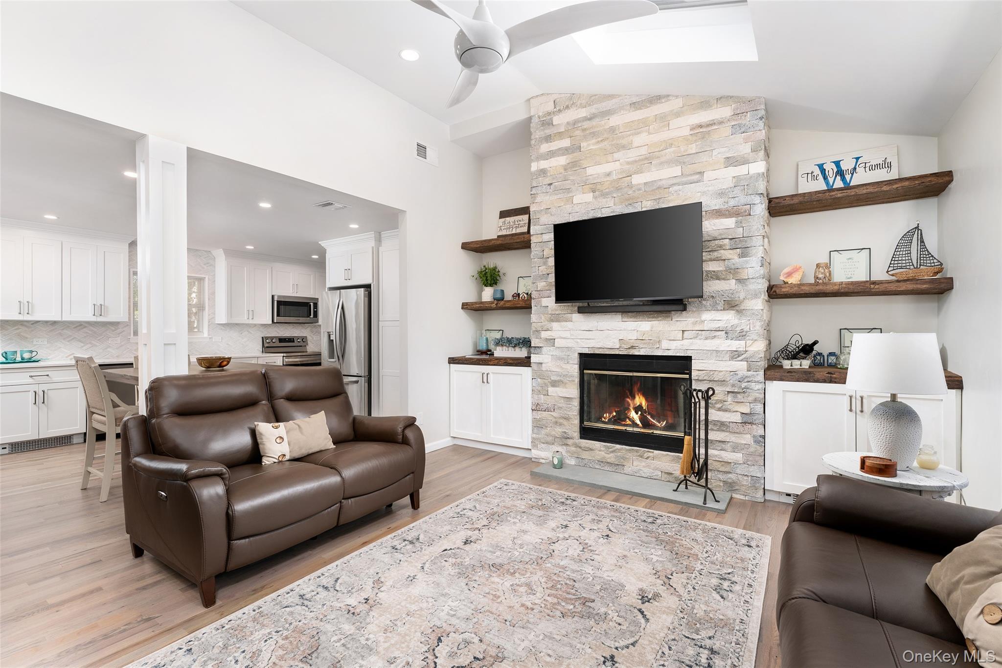 Single Family Washington Heights  Suffolk County, NY 11946, MLS-926880-5