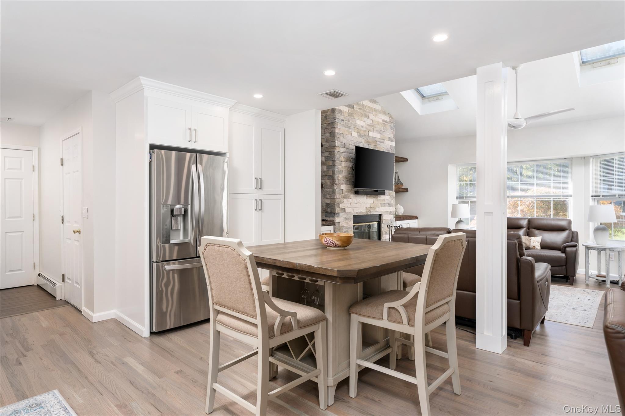 Single Family Washington Heights  Suffolk County, NY 11946, MLS-926880-9