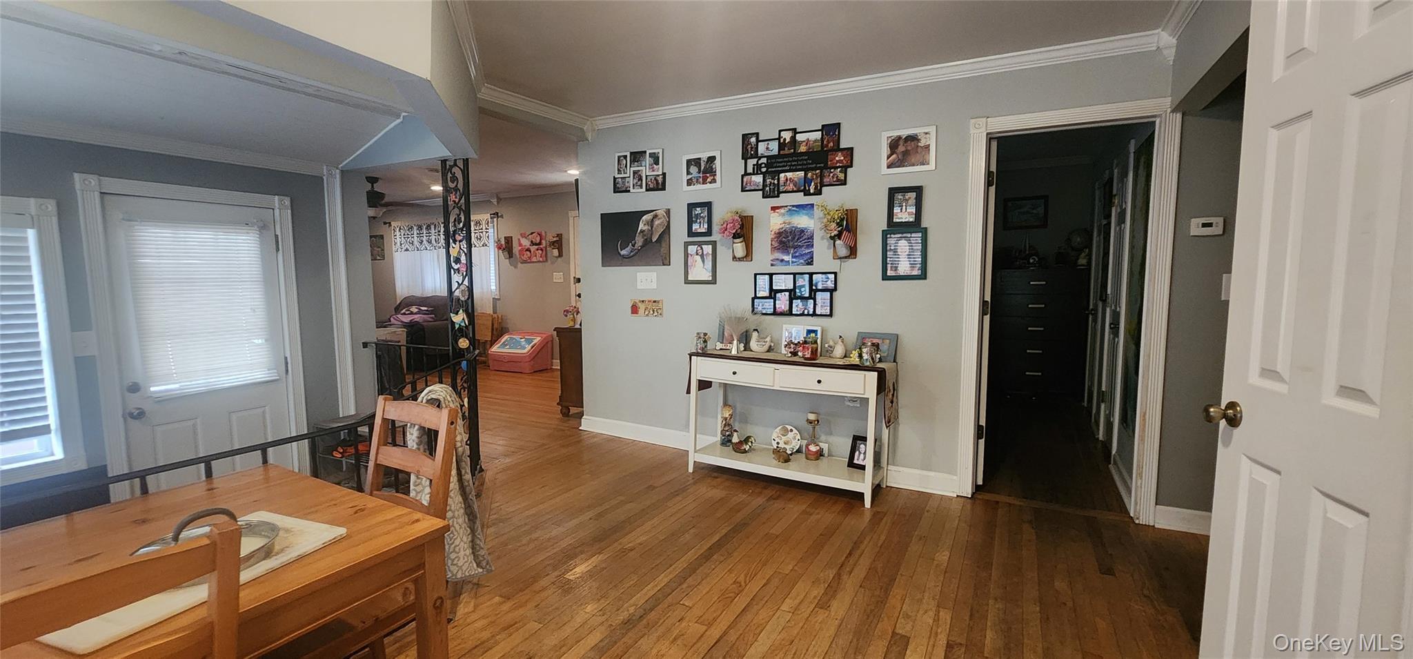 Single Family Astoria Suffolk County, NY 11951, MLS-926885-24