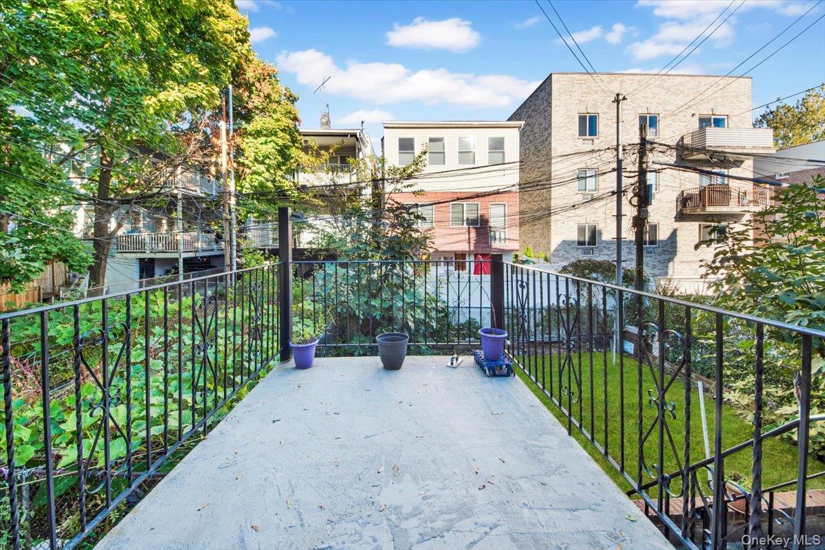 Single Family Wallace  Bronx, NY 10462, MLS-926930-12