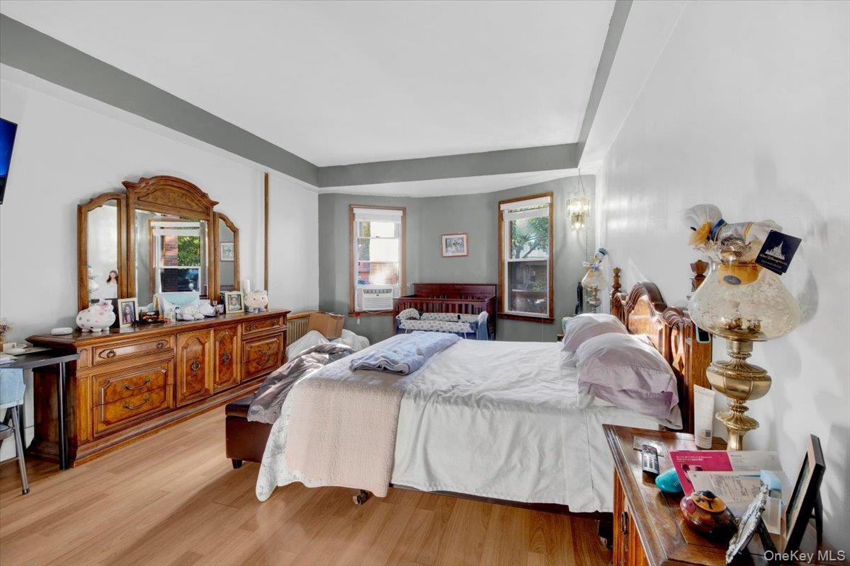 Single Family Wallace  Bronx, NY 10462, MLS-926930-5