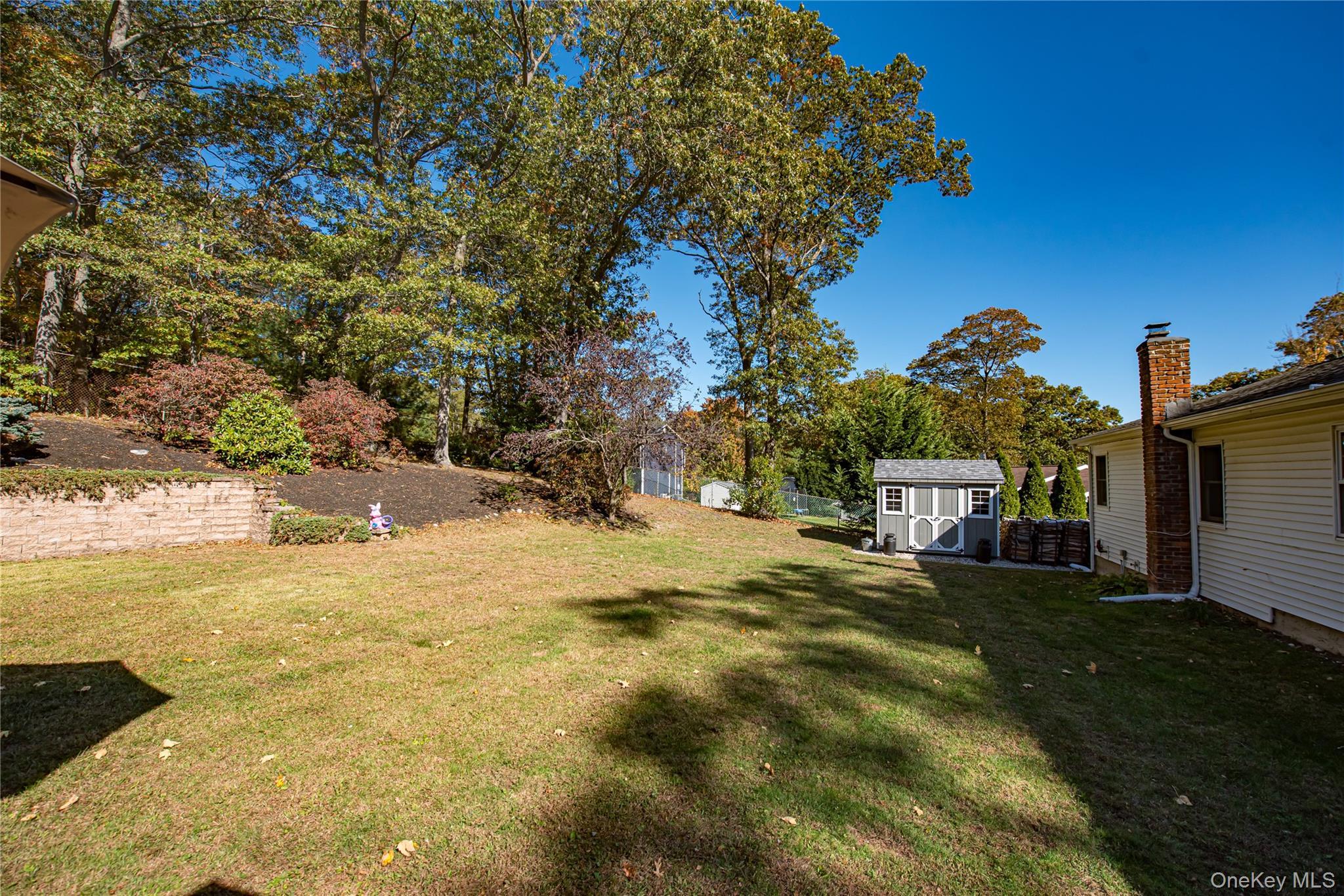 Single Family Walnut  Suffolk County, NY 11778, MLS-926954-38