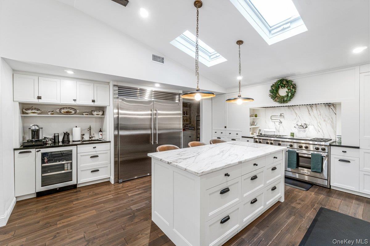 Single Family Rustic Gate Suffolk County, NY 11746, MLS-926964-12