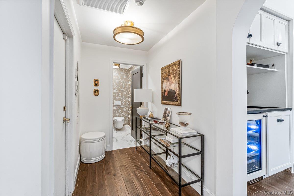 Single Family Rustic Gate Suffolk County, NY 11746, MLS-926964-22