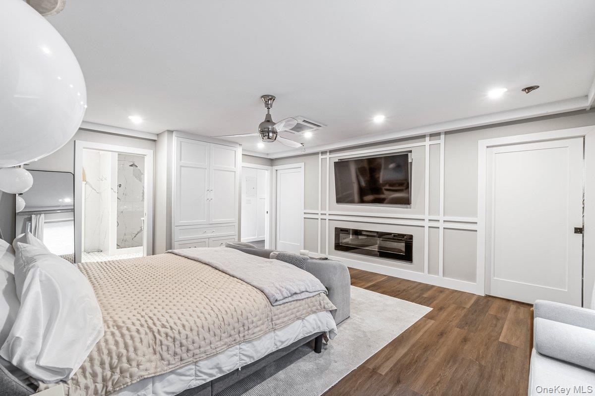 Single Family Rustic Gate Suffolk County, NY 11746, MLS-926964-26