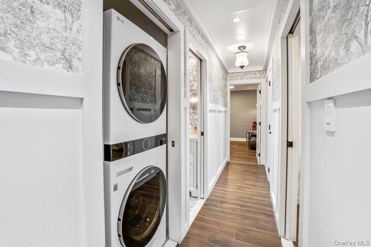 Single Family Rustic Gate Suffolk County, NY 11746, MLS-926964-31