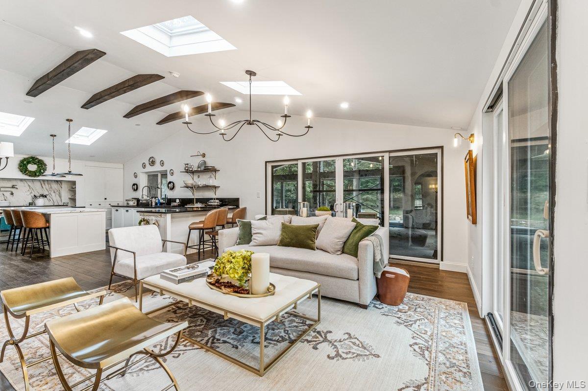 Single Family Rustic Gate Suffolk County, NY 11746, MLS-926964-8