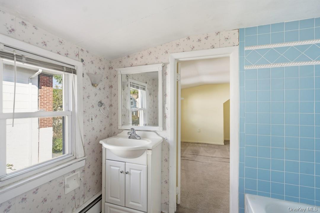 Single Family Hickory  Nassau County, NY 11050, MLS-926971-19