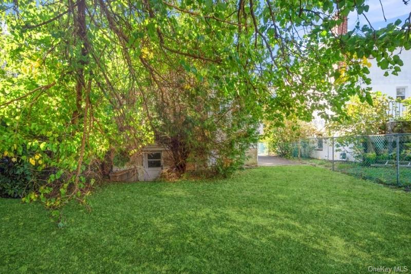 Single Family Hickory  Nassau County, NY 11050, MLS-926971-24