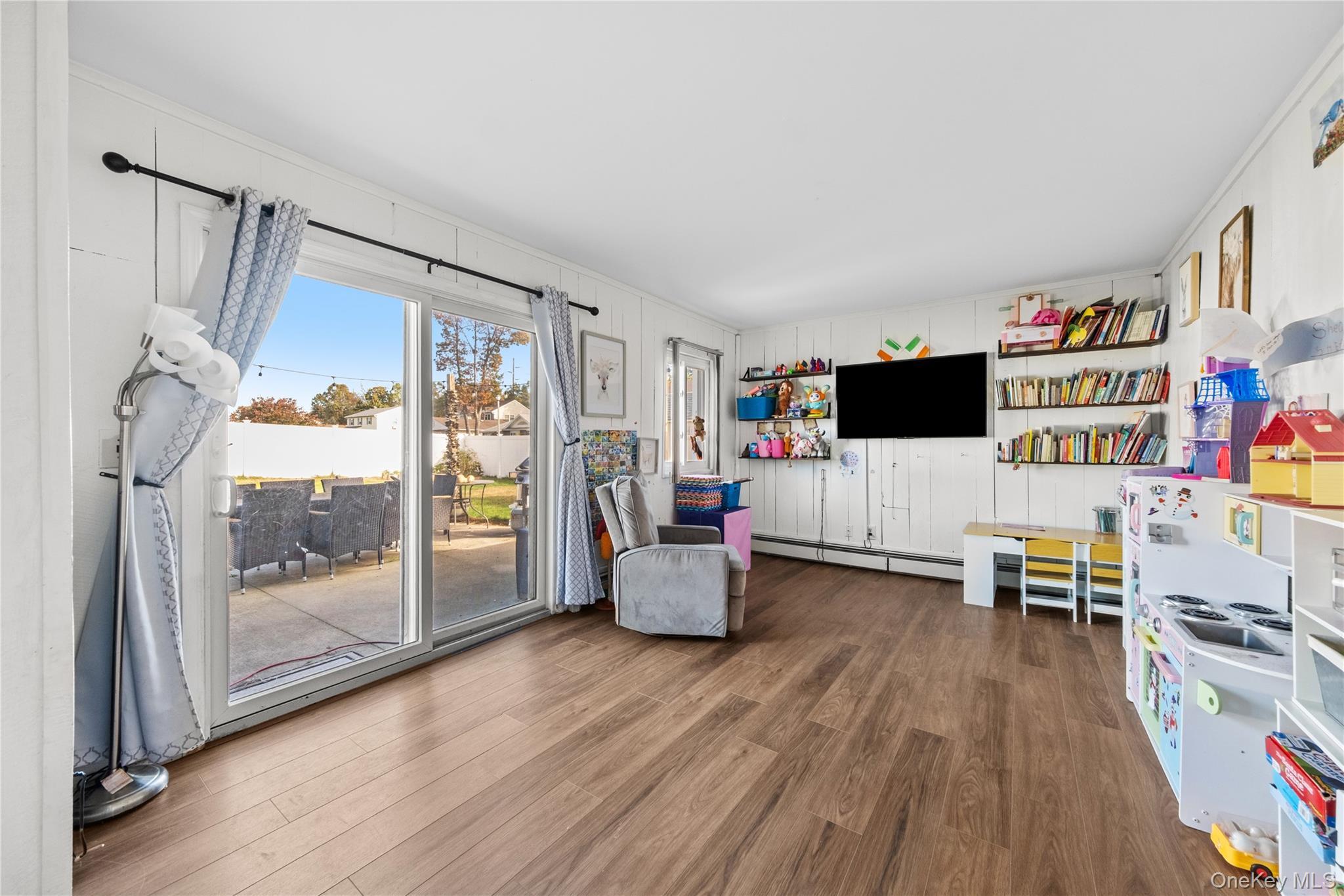 Single Family Singingwood  Suffolk County, NY 11741, MLS-926981-15