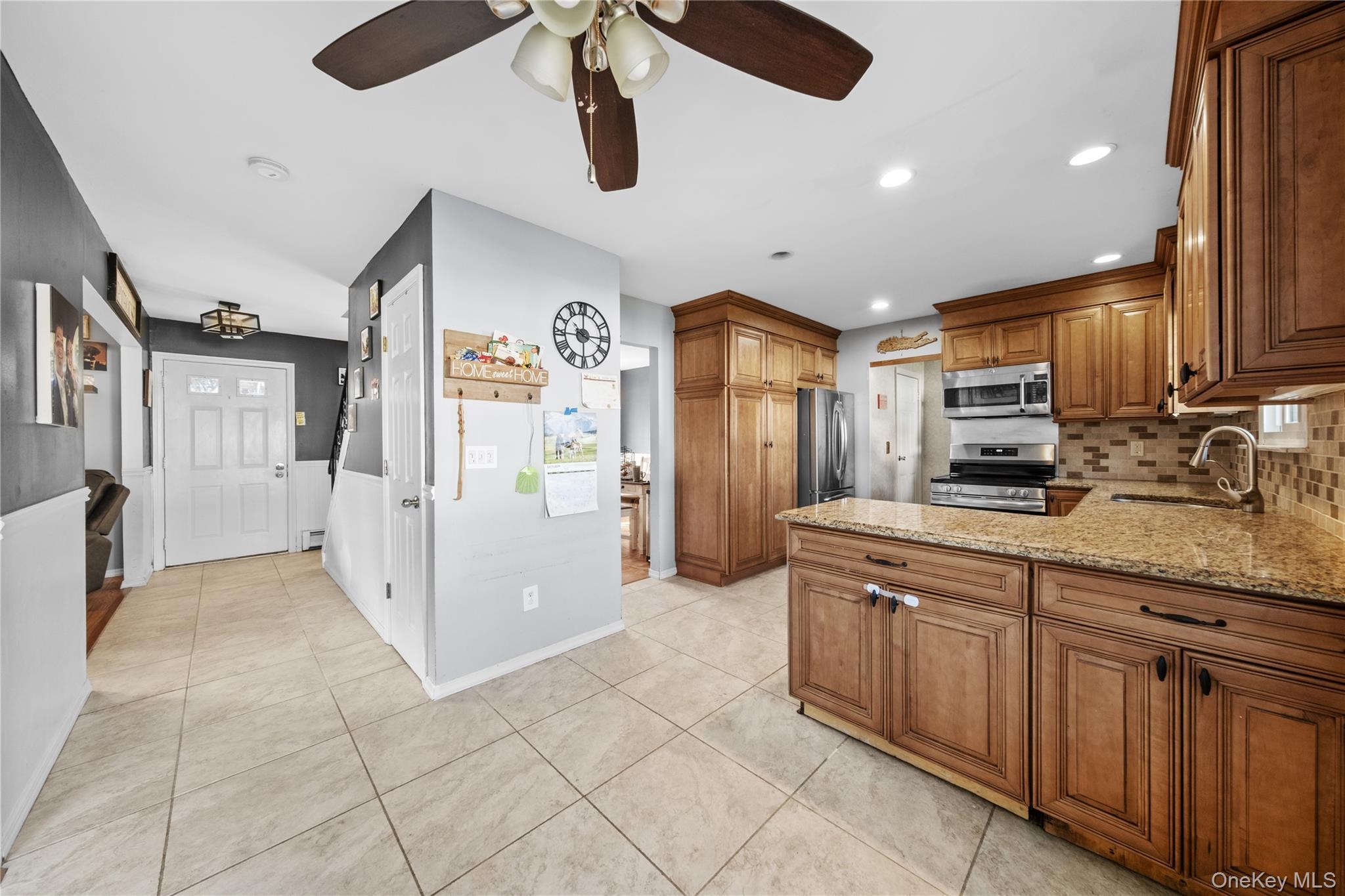 Single Family Singingwood  Suffolk County, NY 11741, MLS-926981-22